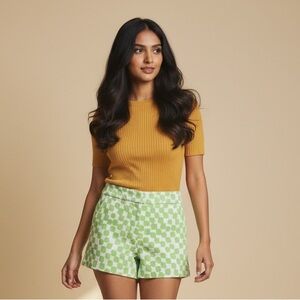 Trina Turk Women’s Green & White Geometric Corbin 2 Shorts. Size 2